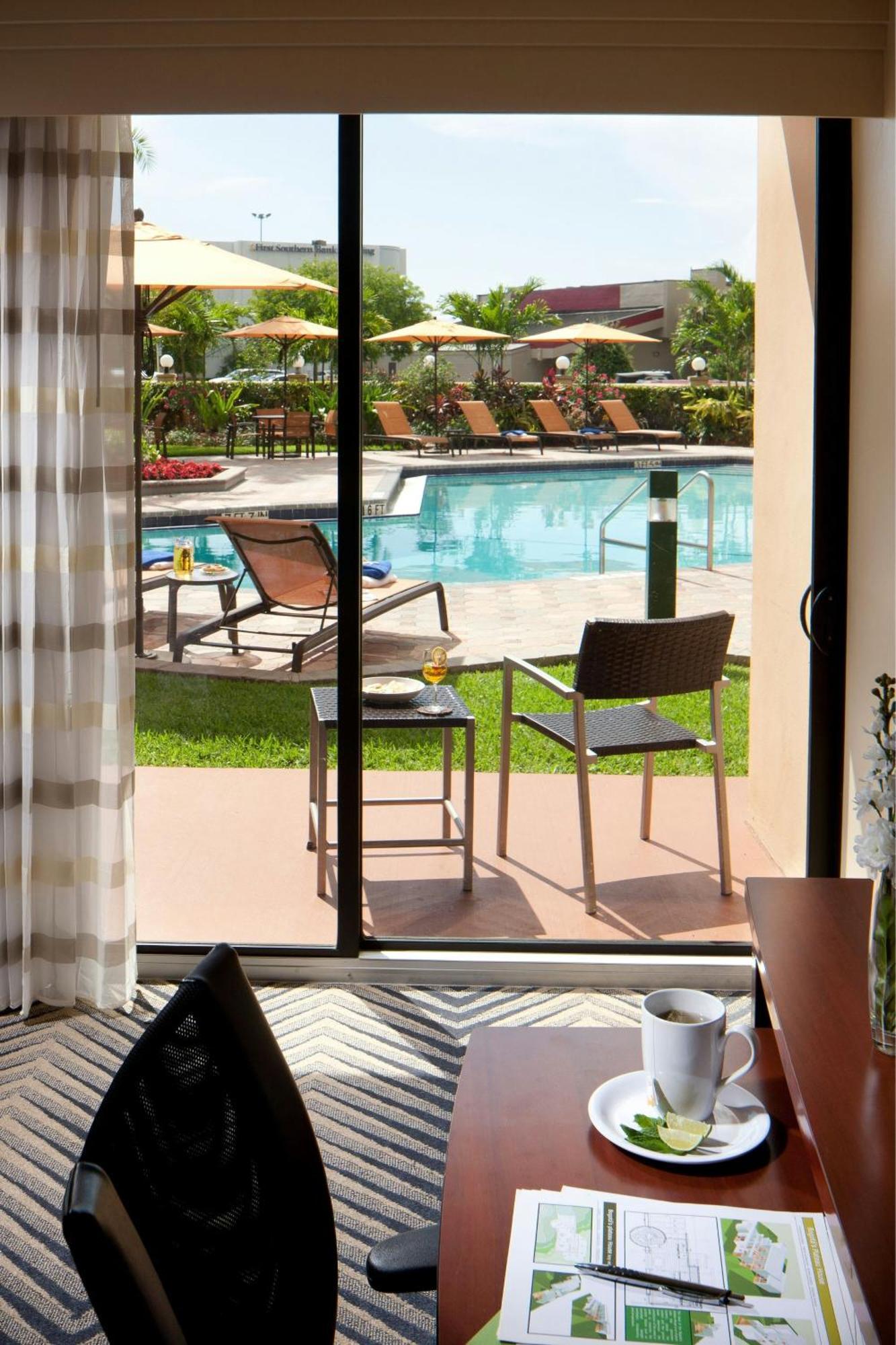 Courtyard By Marriott Fort Lauderdale East / Lauderdale-By-The-Sea Exteriér fotografie