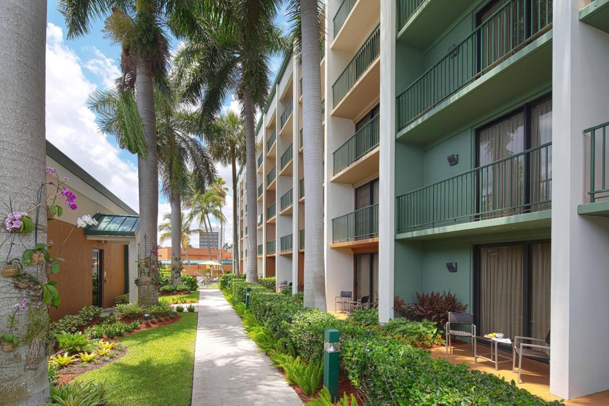 Courtyard By Marriott Fort Lauderdale East / Lauderdale-By-The-Sea Exteriér fotografie