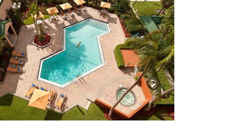 Courtyard By Marriott Fort Lauderdale East / Lauderdale-By-The-Sea Exteriér fotografie