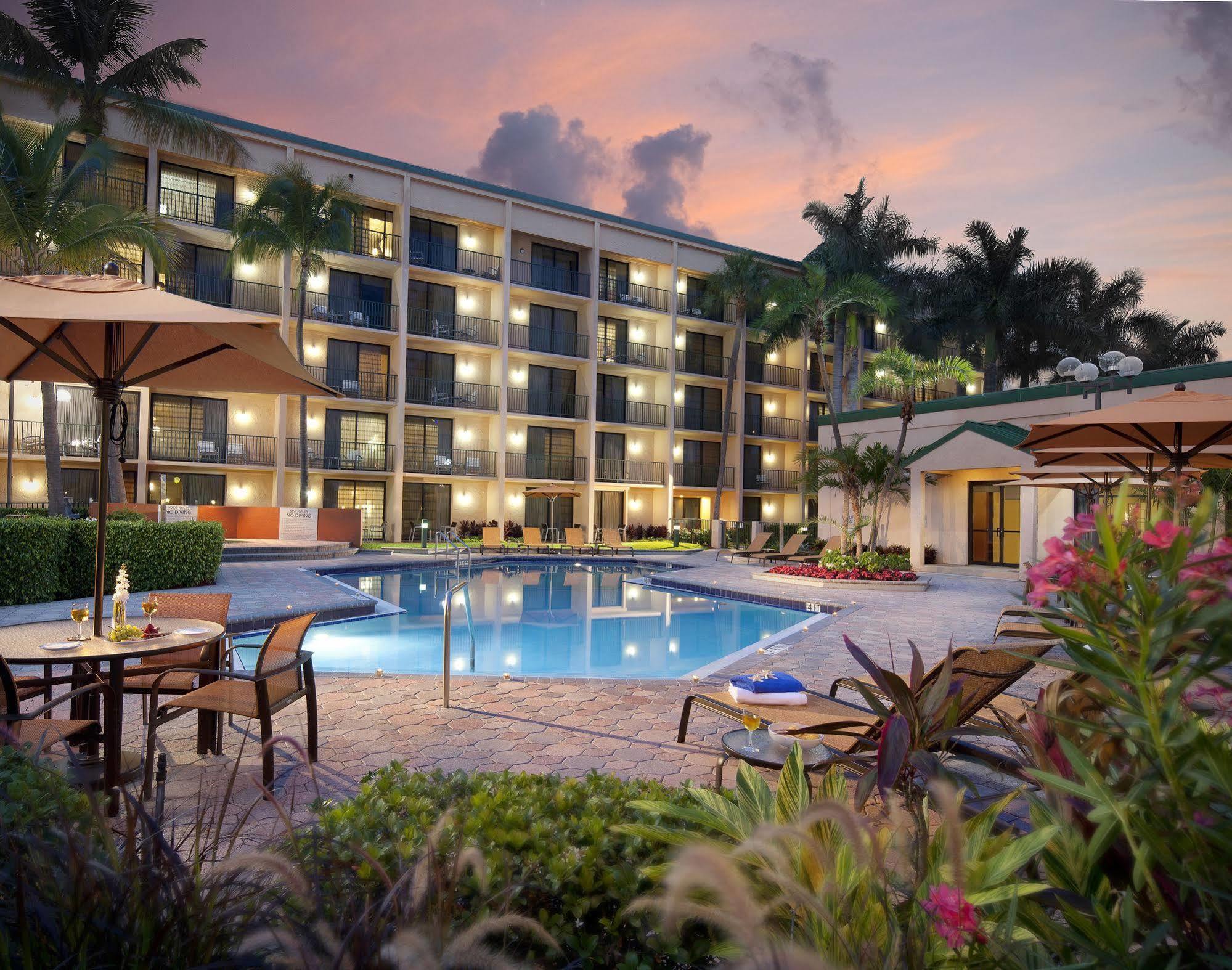 Courtyard By Marriott Fort Lauderdale East / Lauderdale-By-The-Sea Exteriér fotografie